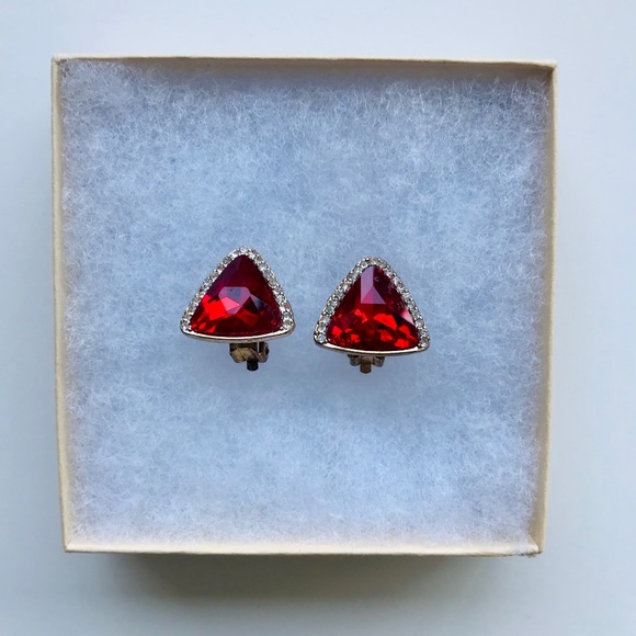 Vintage Red & Gold Triangular Clip-On Earrings - Picture 1 of 4
